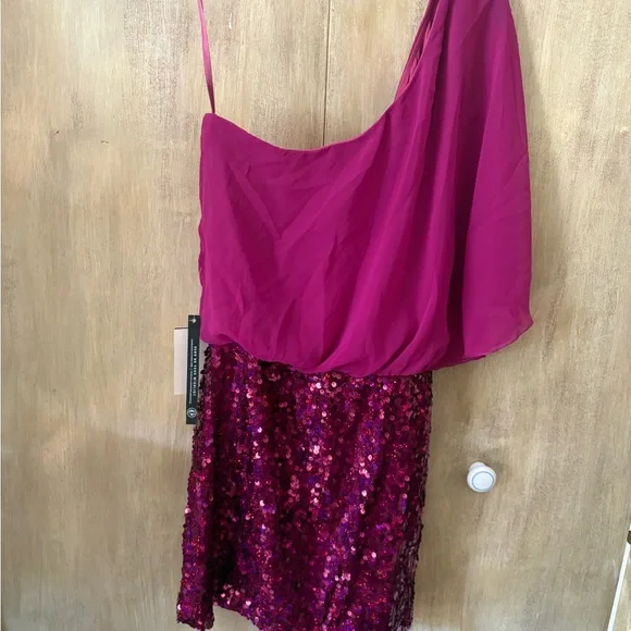 As You Wish Magenta one-Shoulder Sequin Party Mini Dress size Small NWT - Picture 3 of 6